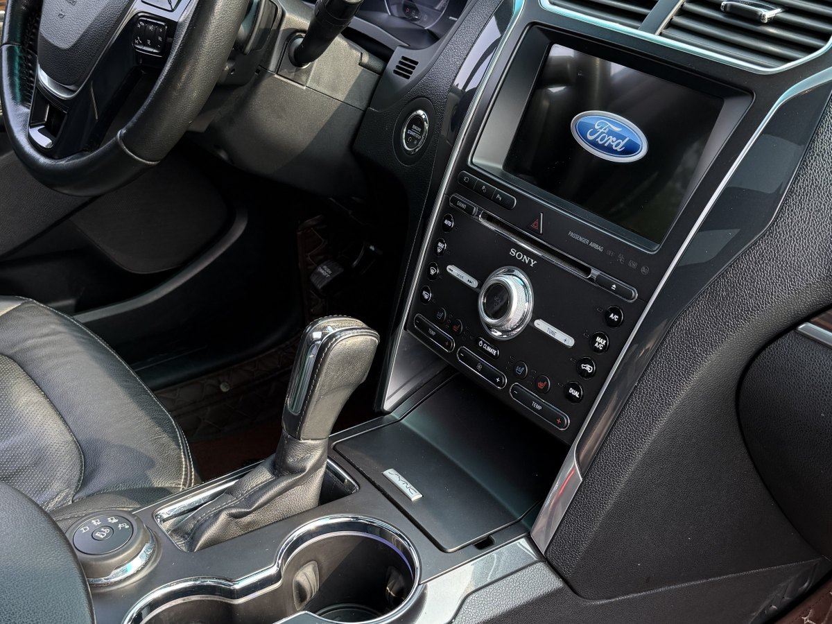 Ford Explorer (Imported) 2017 car image #17