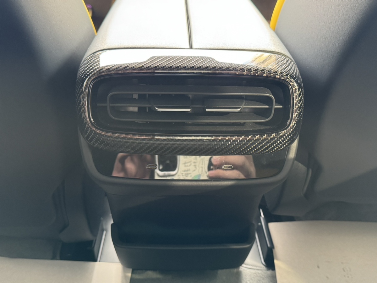 小米汽车 小米SU7 Ultra 2025 汽车图片 #17