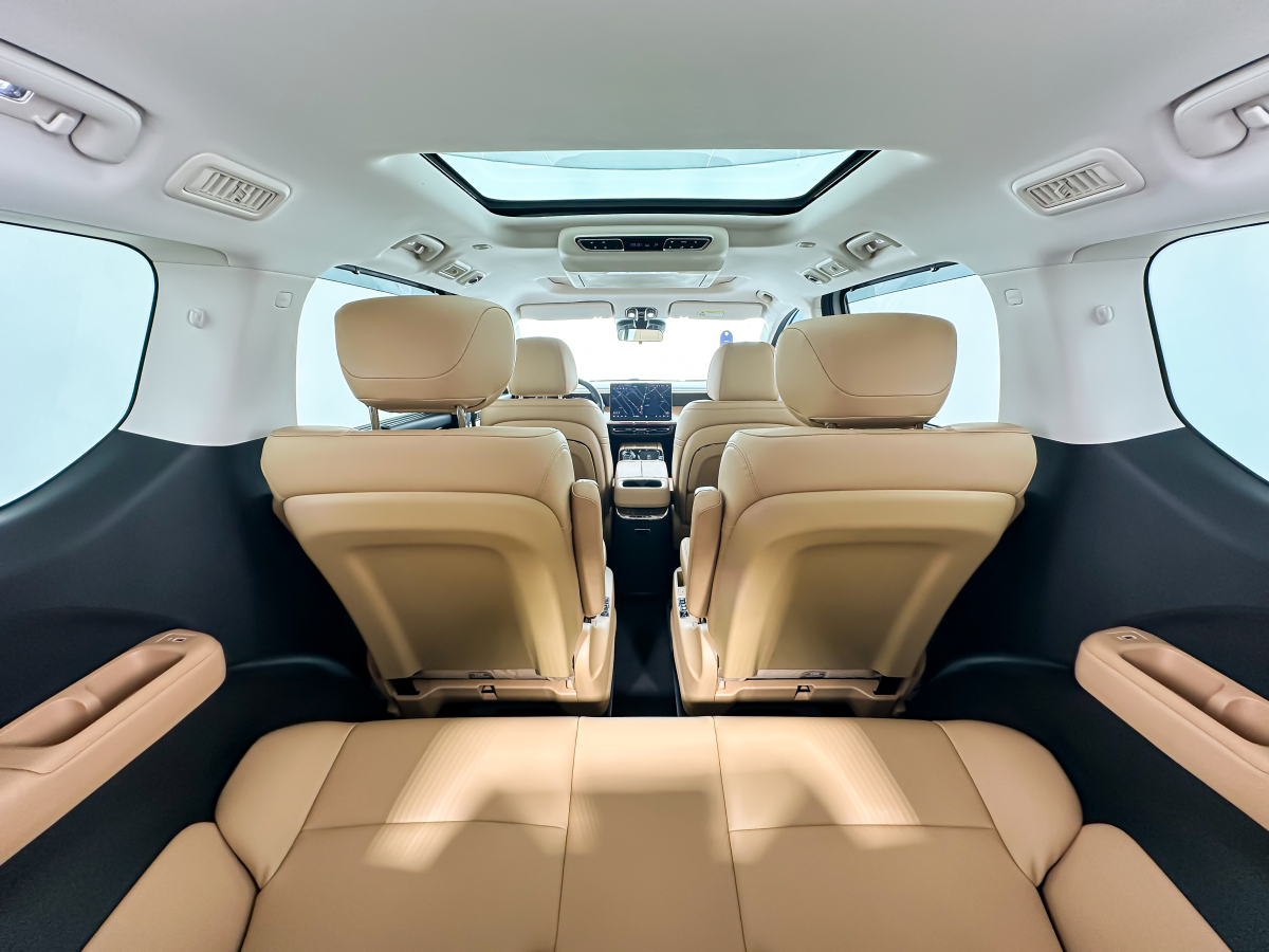 GAC Trumpchi E8 2024 #17 GAC Trumpchi E8 2024 car image #17