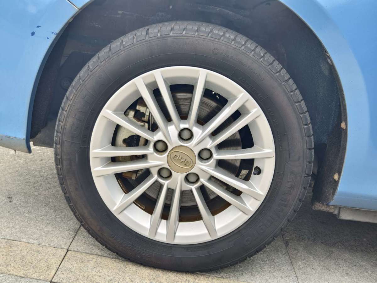 BYD e5 2021 car image #17