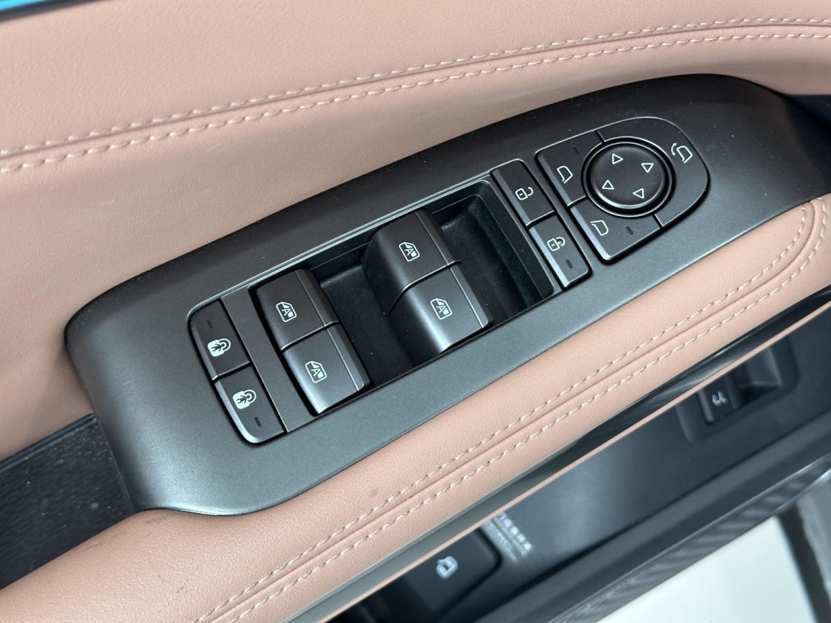 BYD Song 2025 car image #17