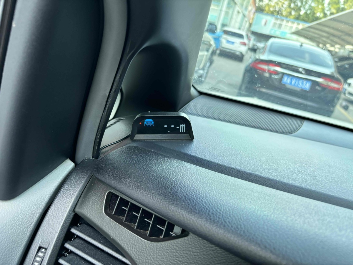 Toyota SIENNA 2015 car image #17