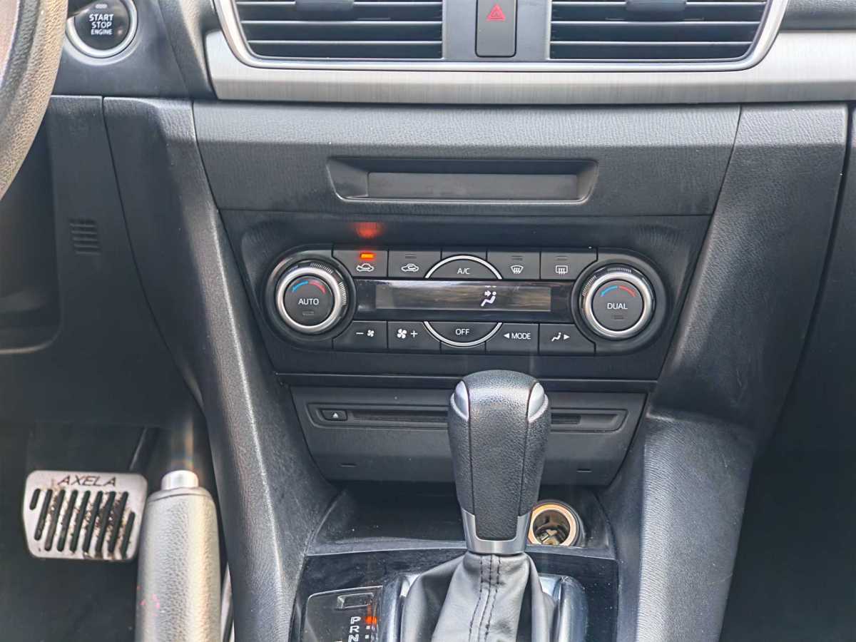 Mazda 3 2015 image de voiture #17