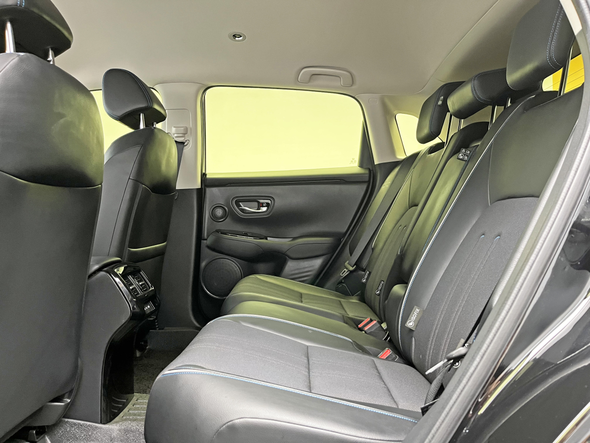 Honda HR-V 2023 car image #17