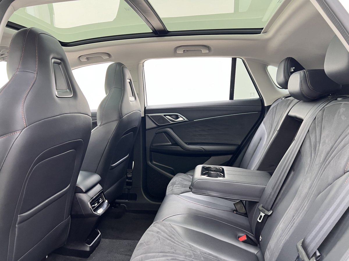 Roewe D5X DMH 2024 car image #17