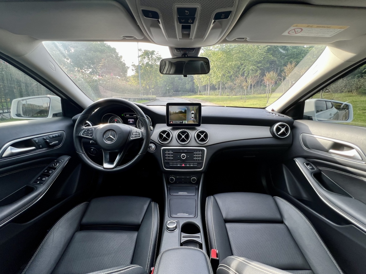 Mercedes-Benz GLA Class (Imported) 2017 immagine di auto #17