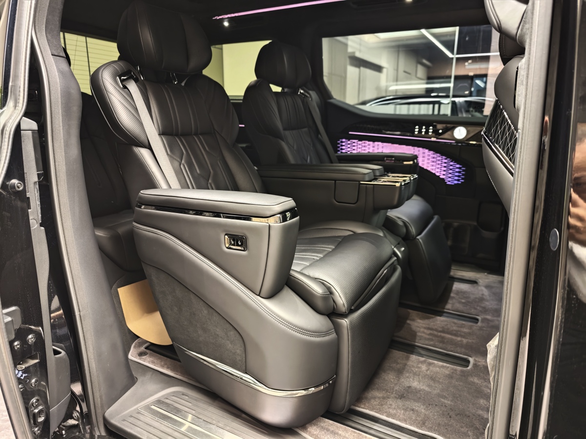 Hyundai Coupe 2023 صورة سيارة #17