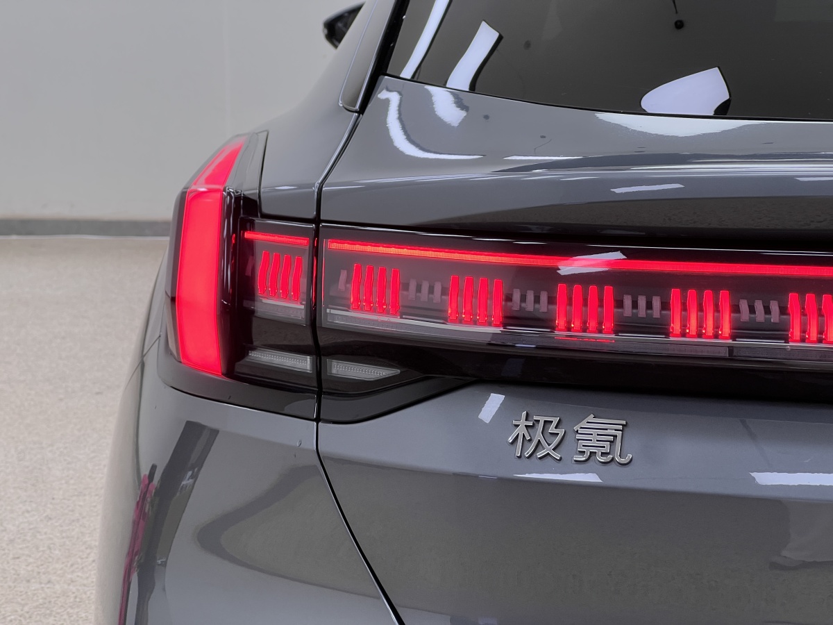 极氪 极氪001 FR 2023 汽车图片 #17