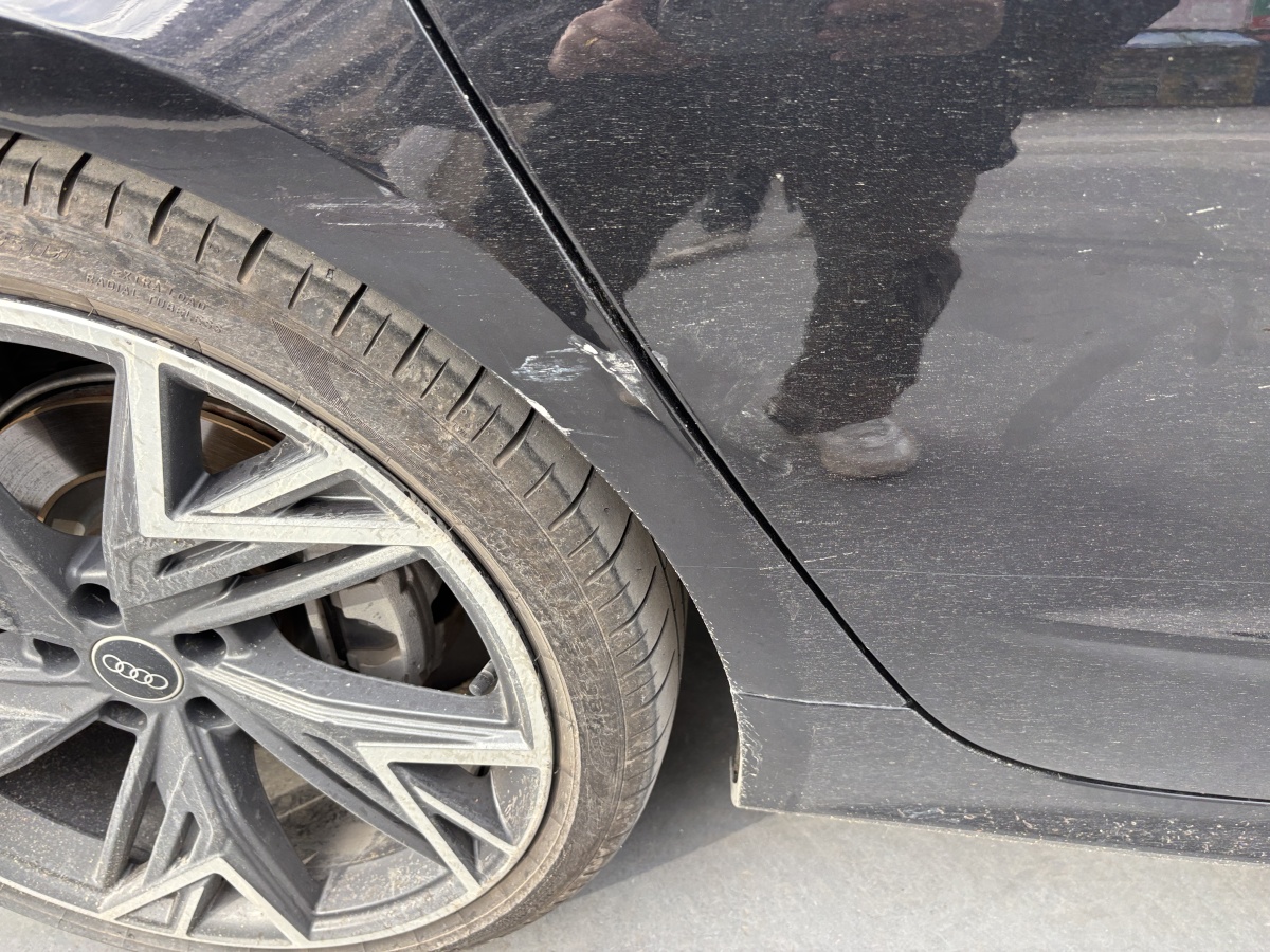 Audi A7L 2023 immagine di auto #17