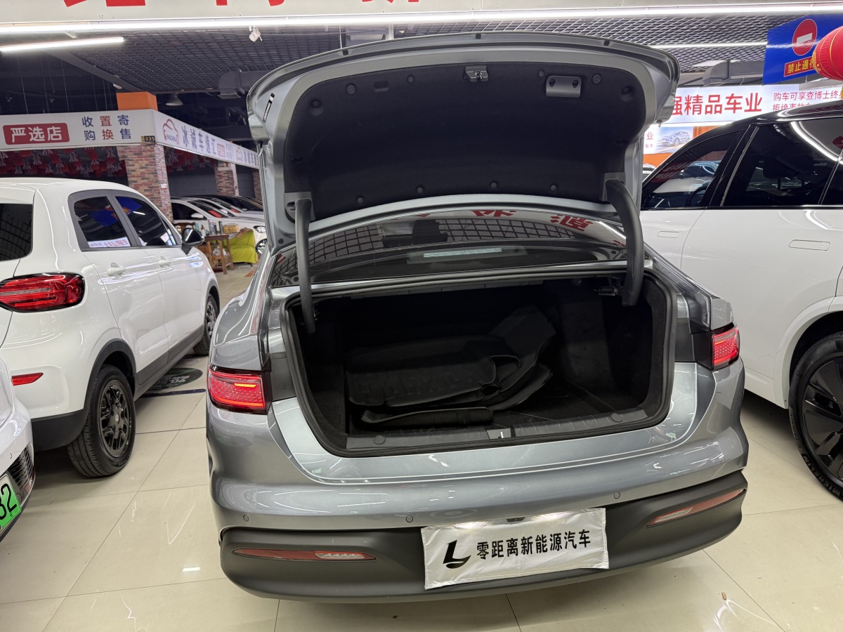 BYD Seal 2025 #17 BYD Seal 2025 car image #17