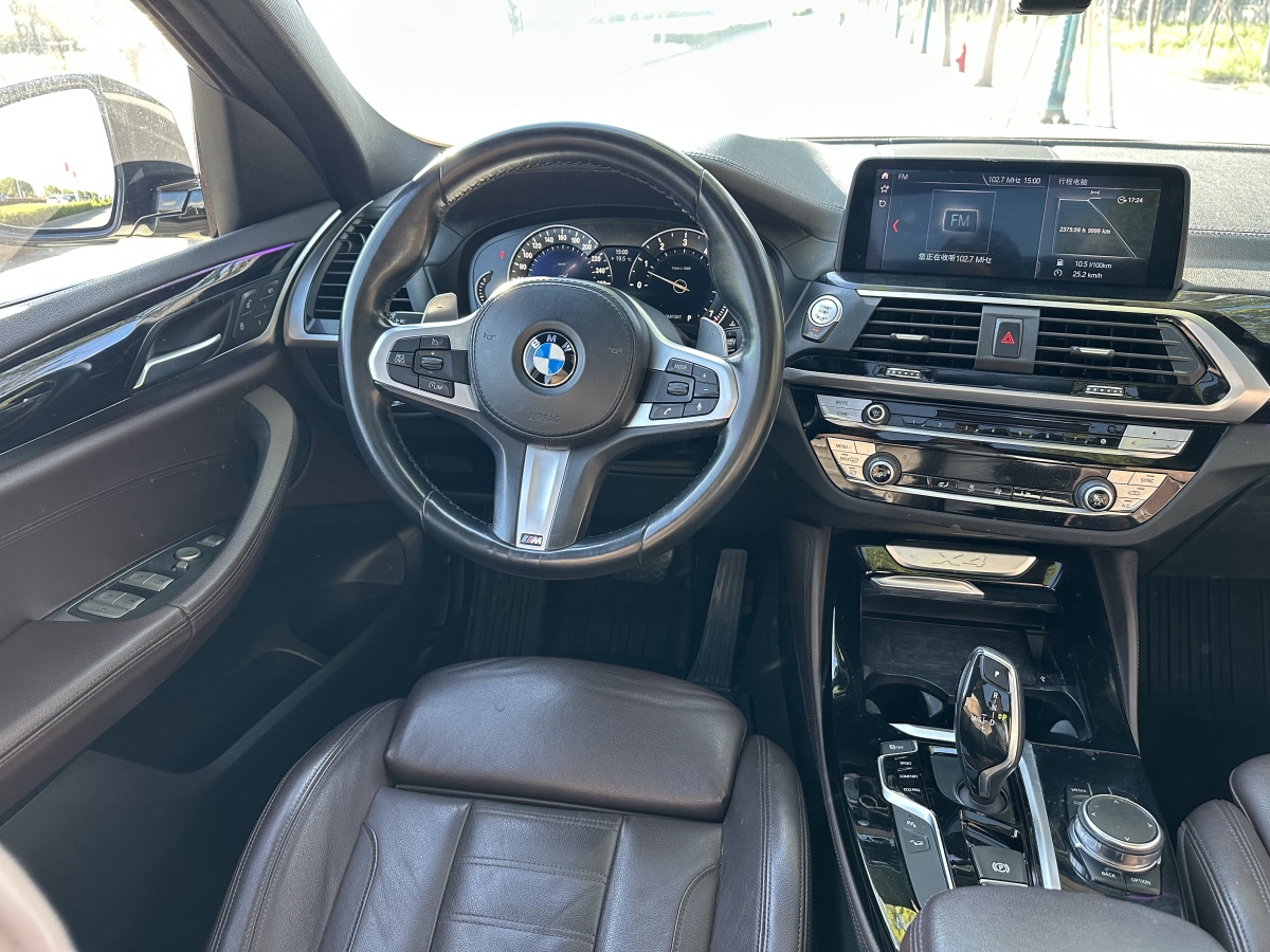 BMW X4 M 2018 immagine di auto #17