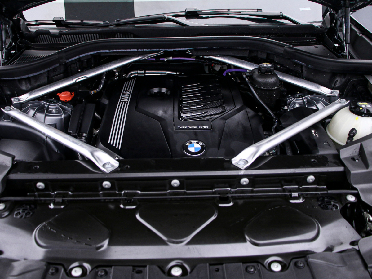 BMW X5 2023 car image #17