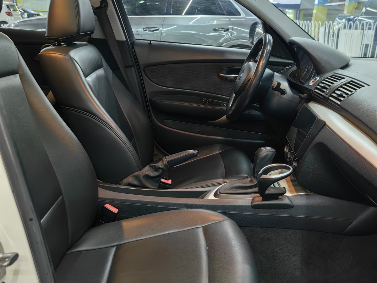 BMW 1 Series (Imported) 2011 car image #17