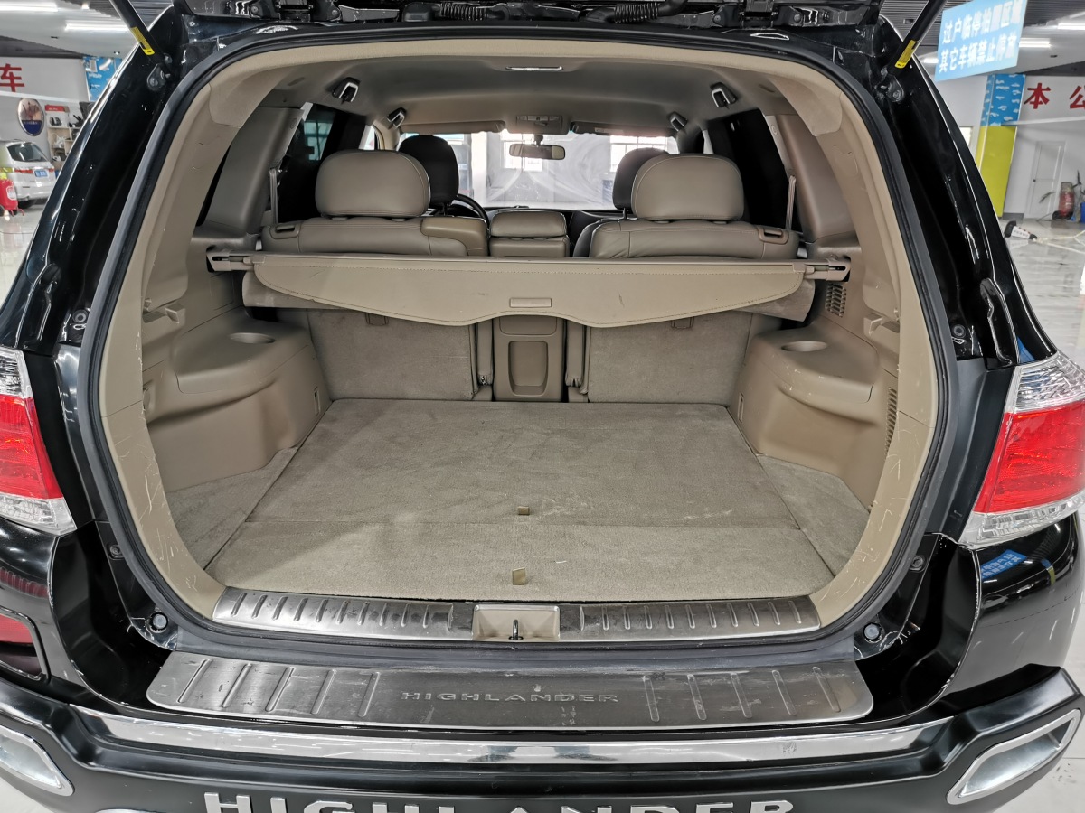 Toyota Highlander (Imported) 2012 car image #17