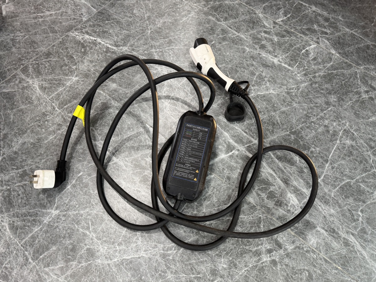 GAC Trumpchi E8 New Energy 2023 car image #17