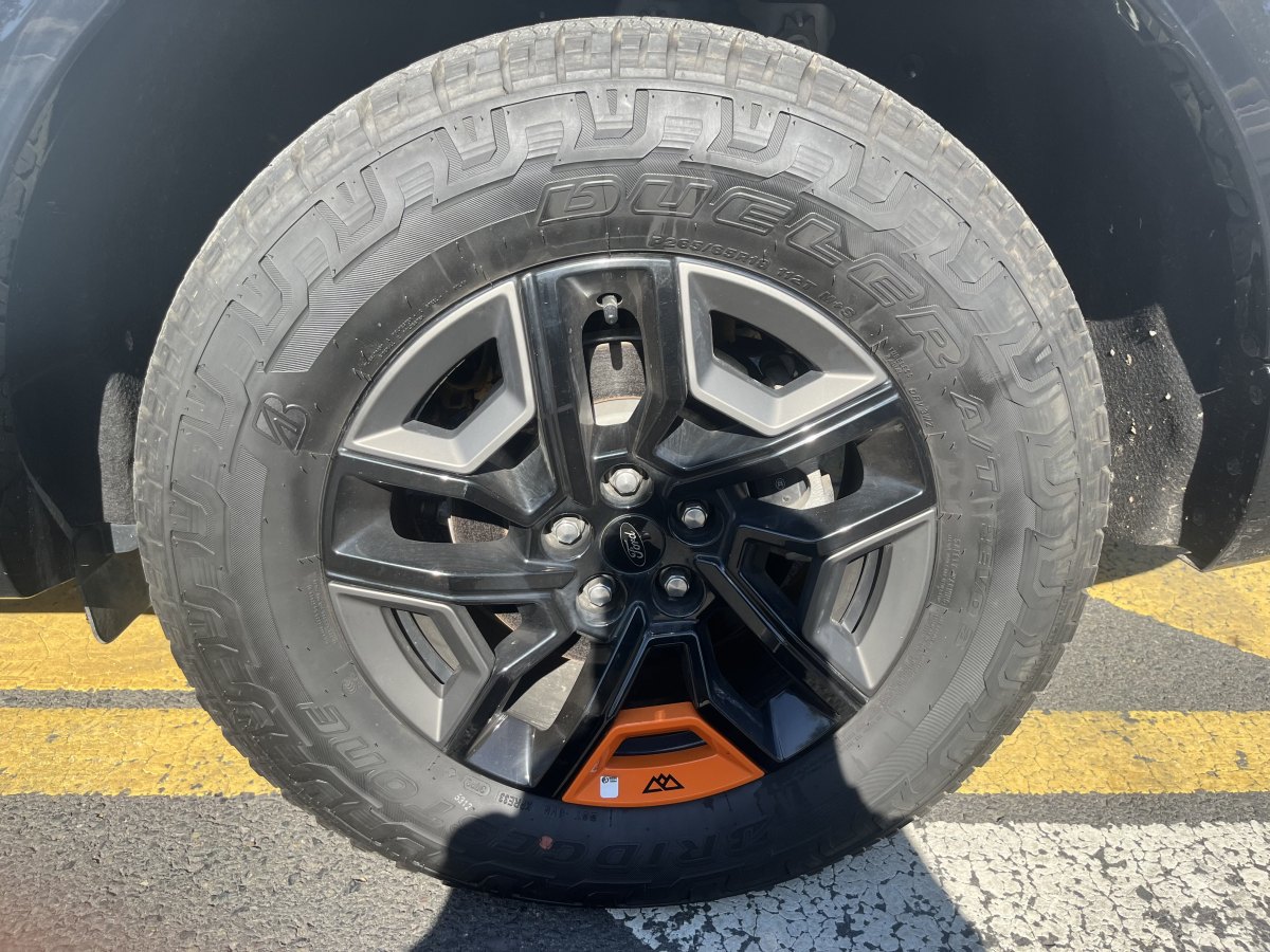 Ford Explorer 2025 immagine di auto #17