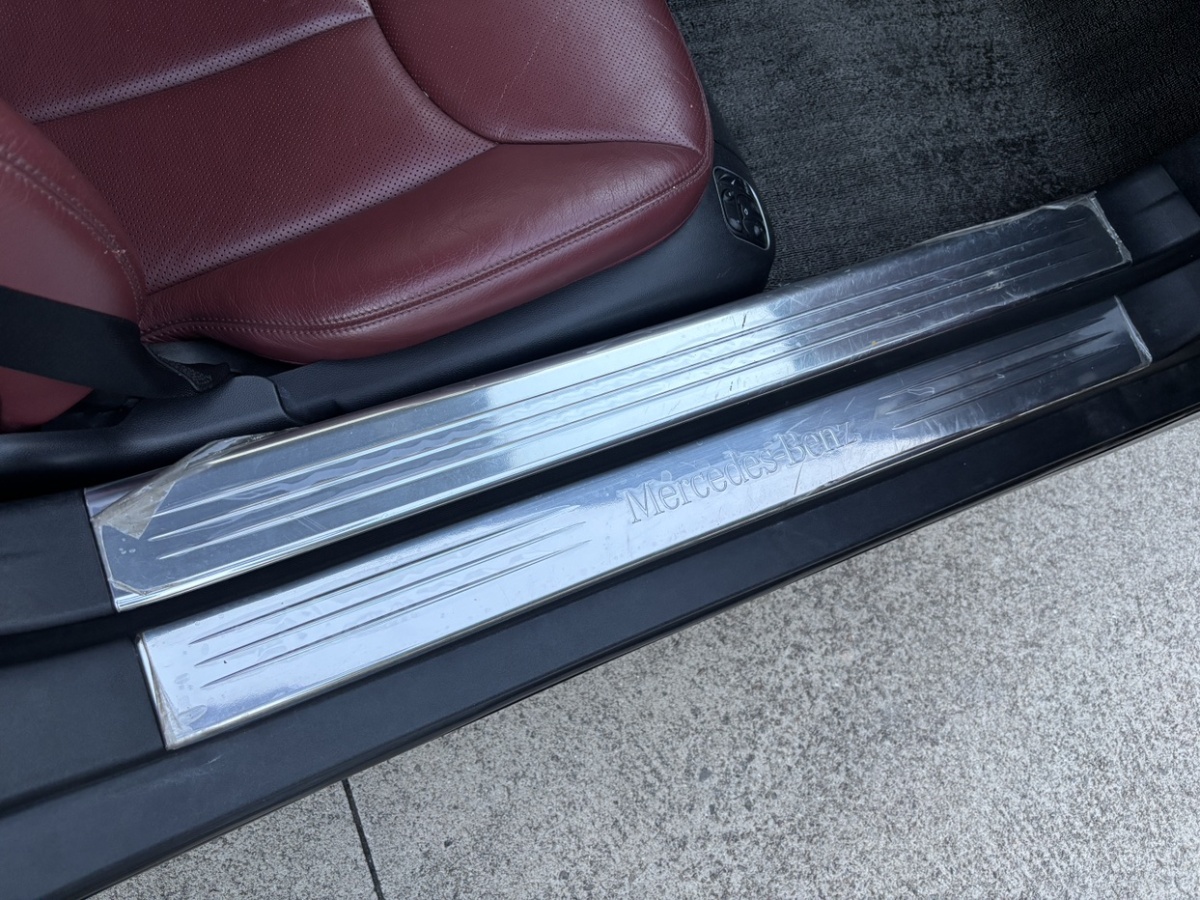 Mercedes-Benz SL Class 2009 car image #17