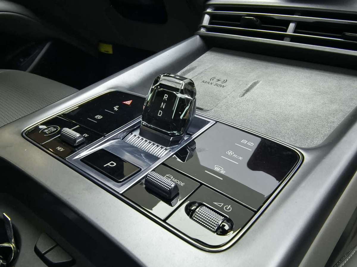 BYD Seal 07 DM-i 2025 car image #17