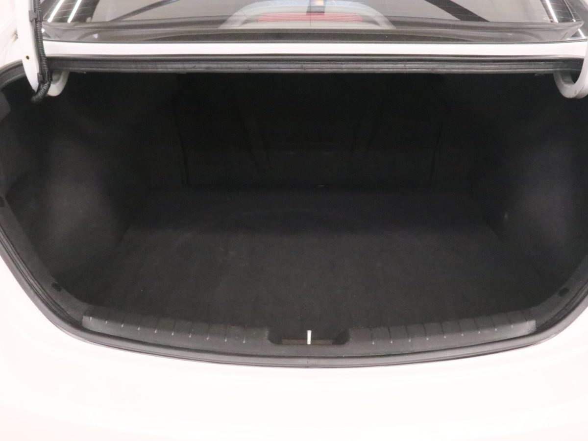 Hyundai Elantra AD 2017 car image #17