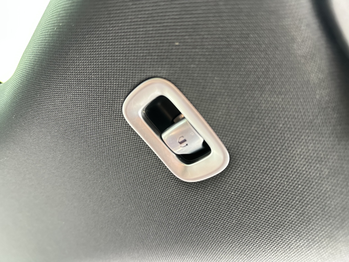 Mercedes-Benz Maybach S Class 2021 car image #17