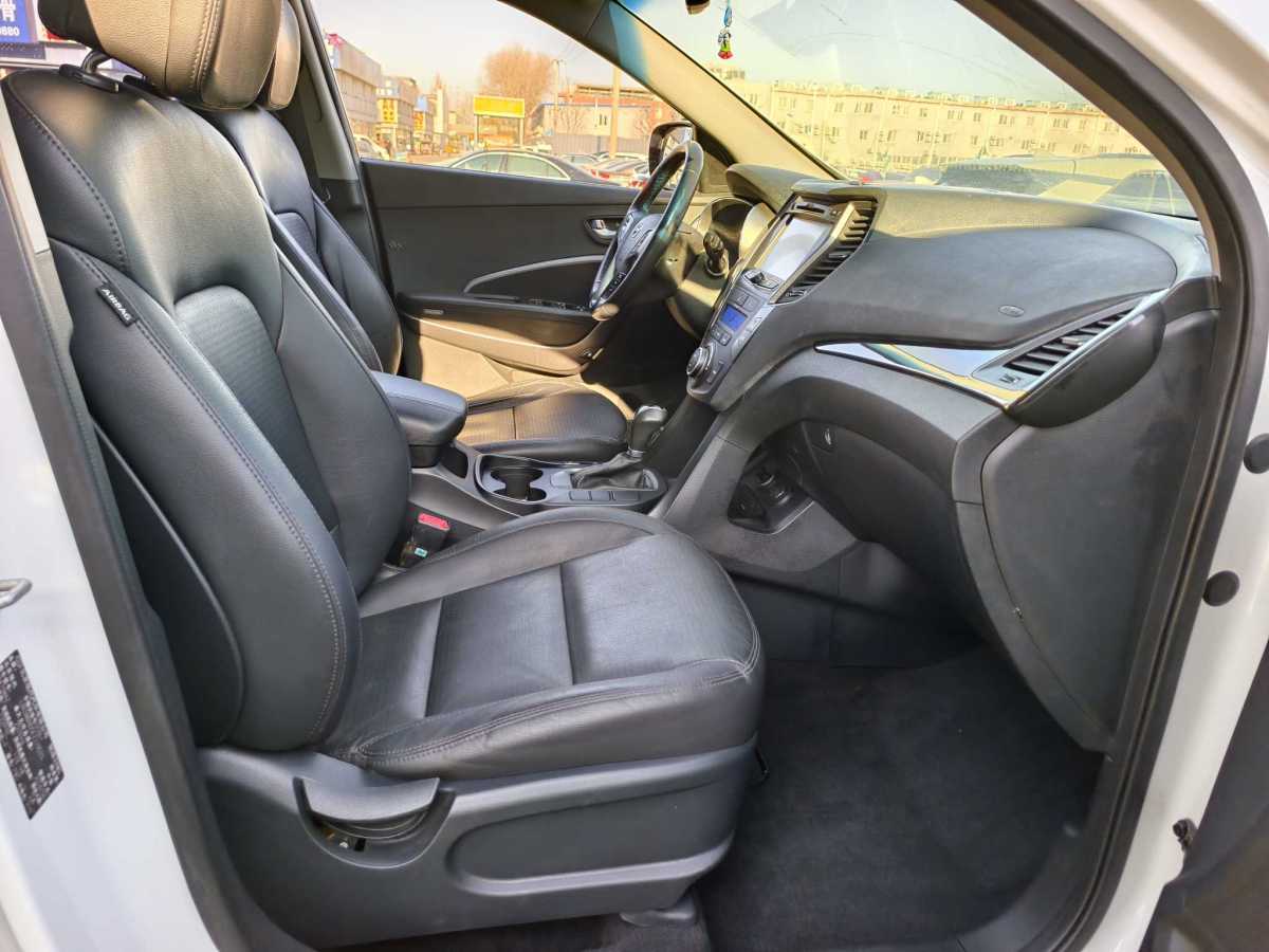 Hyundai Santa Fe 2014 #17 Hyundai Santa Fe 2014 car image #17