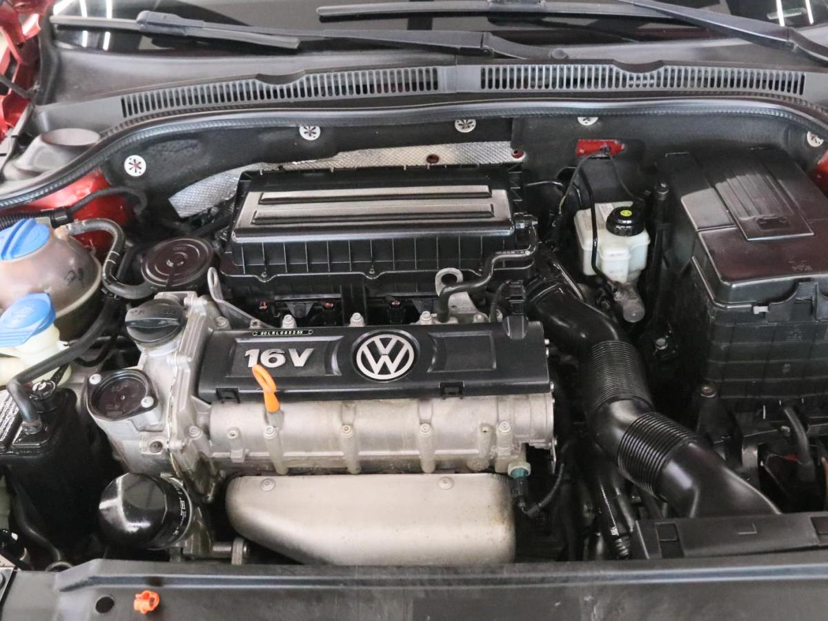 Volkswagen Sagitar 2013 immagine di auto #17