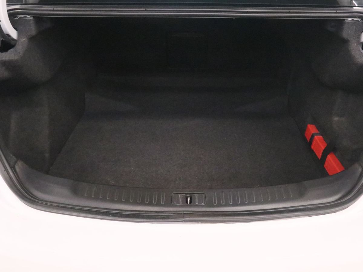 Chevrolet 2016 car image #17
