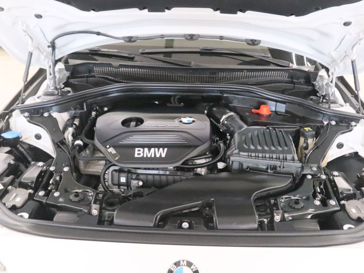 BMW 2018 car image #17