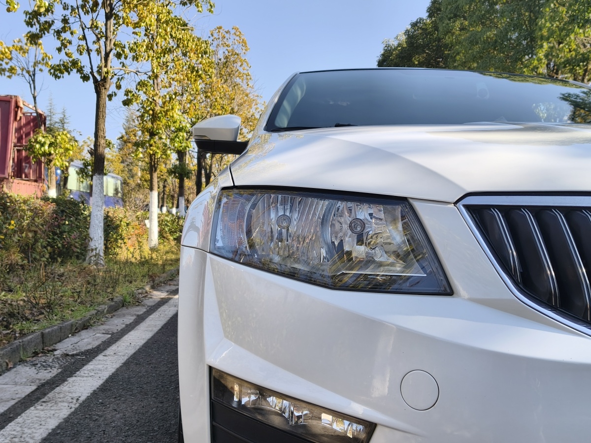 Skoda 2016 #17 Skoda 2016 car image #17