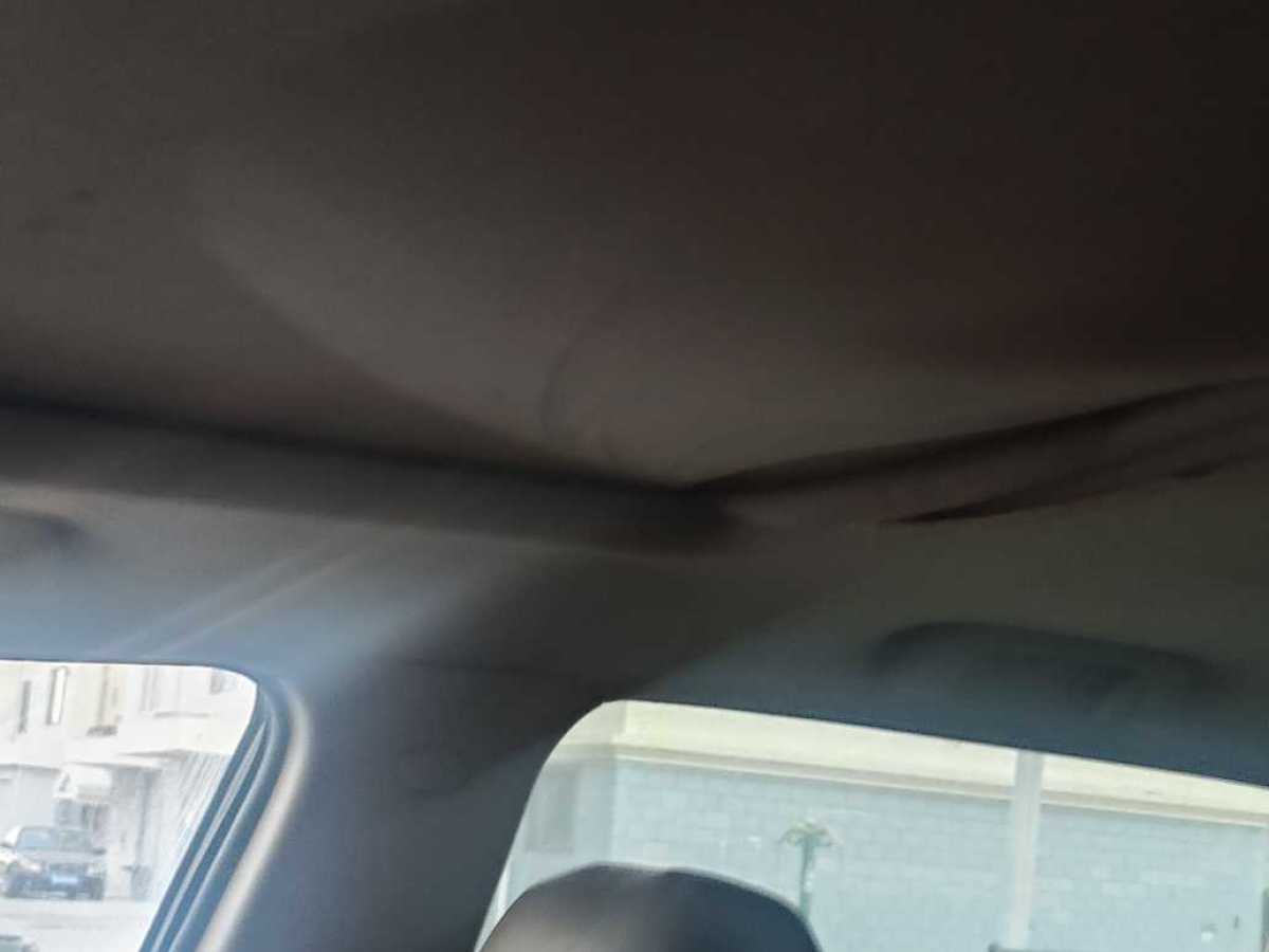 GEELY GX7 2012 car image #17