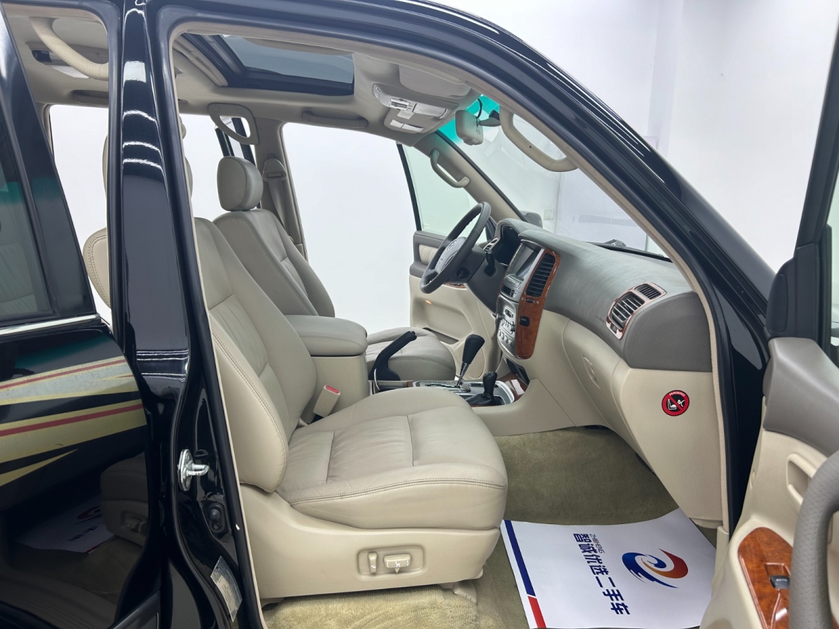 Toyota Land Cruiser 2005 car image #17