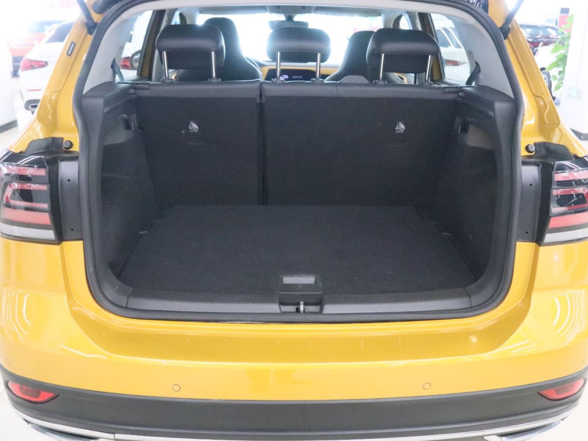 Volkswagen T-Cross 2022 car image #17
