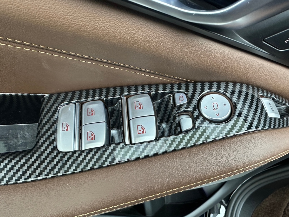 BMW X7 2024 car image #17