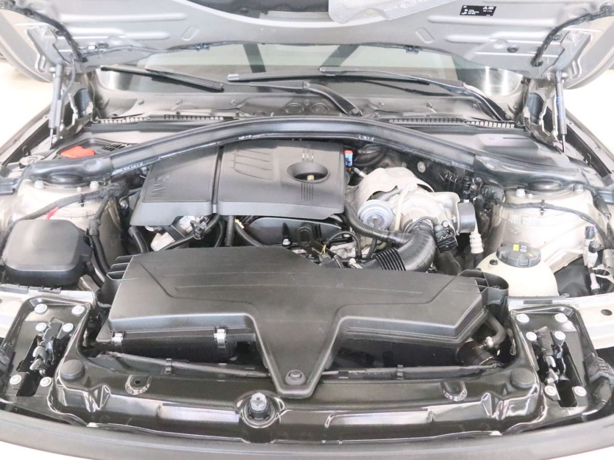 BMW 3 Series 2016 immagine di auto #17