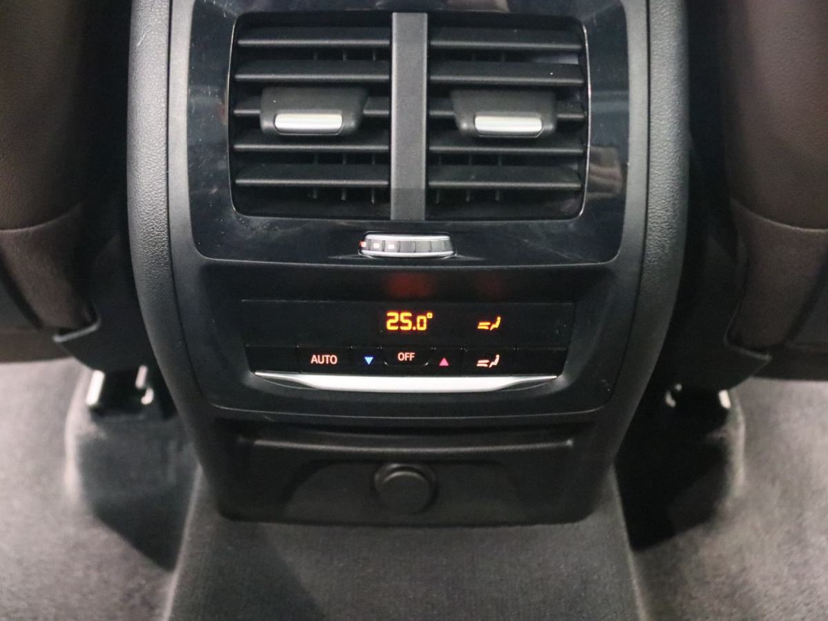BMW X3 2019 car image #17