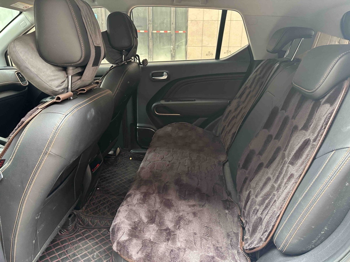 GAC Trumpchi GS3 2019 #17 GAC Trumpchi GS3 2019 car image #17