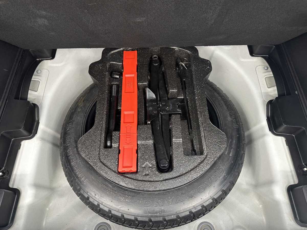 GEELY Coolray 2022 #17 GEELY Coolray 2022 car image #17