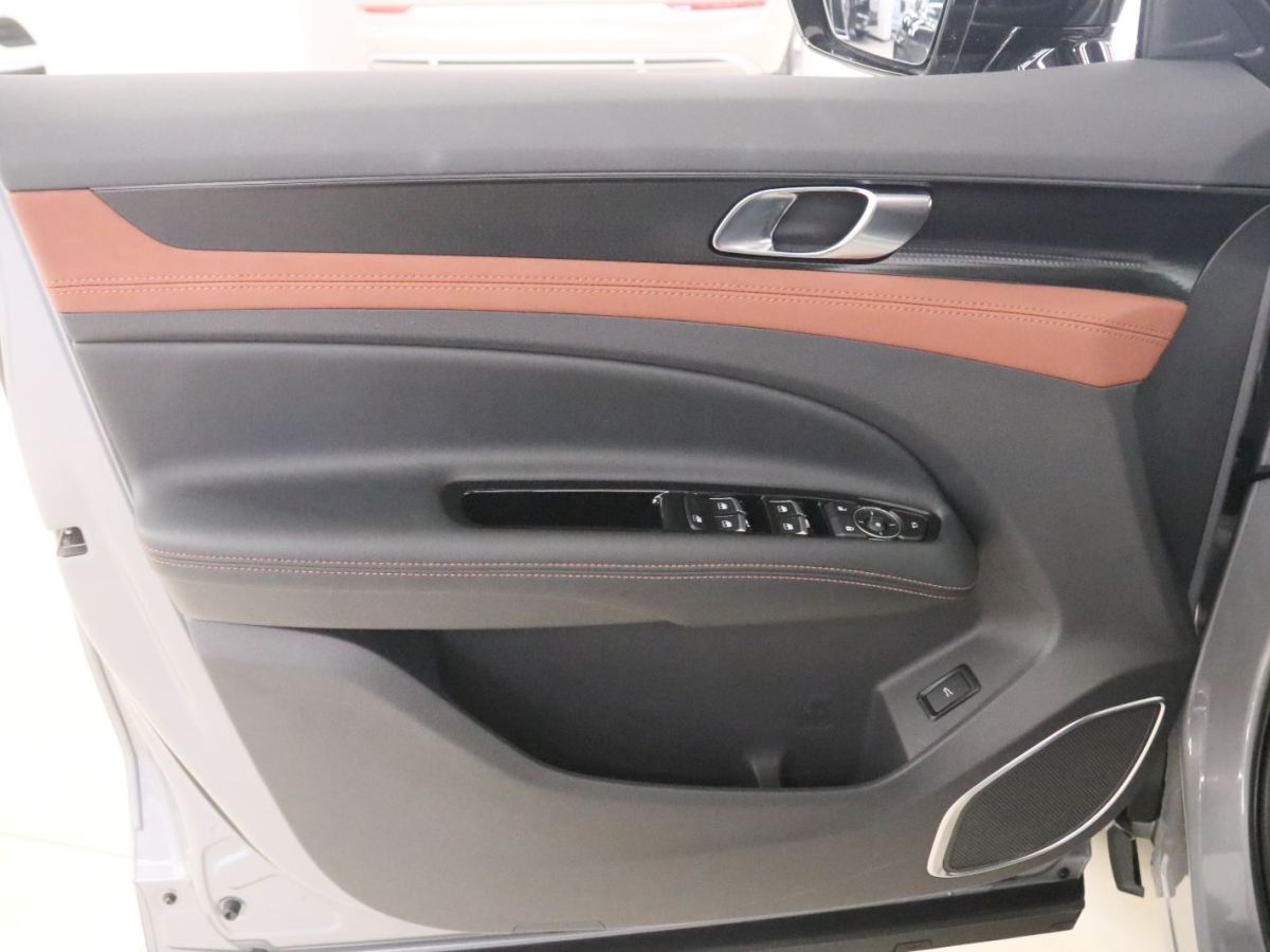 Ford Equator New Energy 2025 #17 Ford Equator New Energy 2025 car image #17