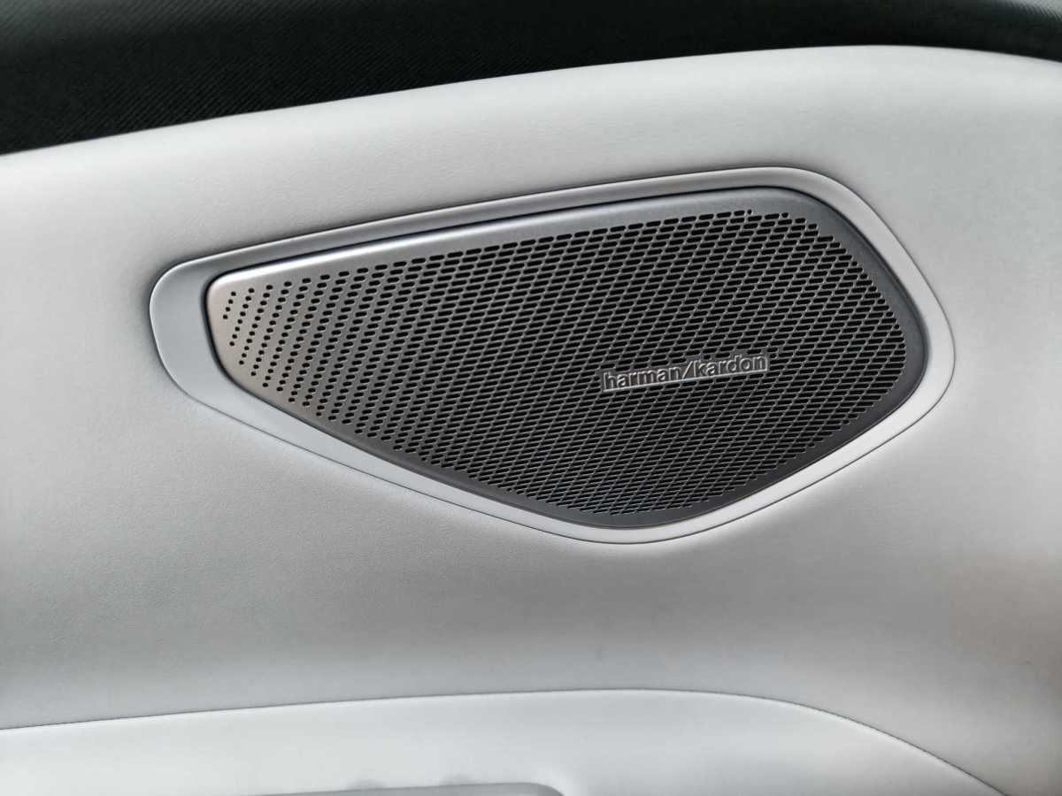 Lynk & Co Z10 2024 car image #17