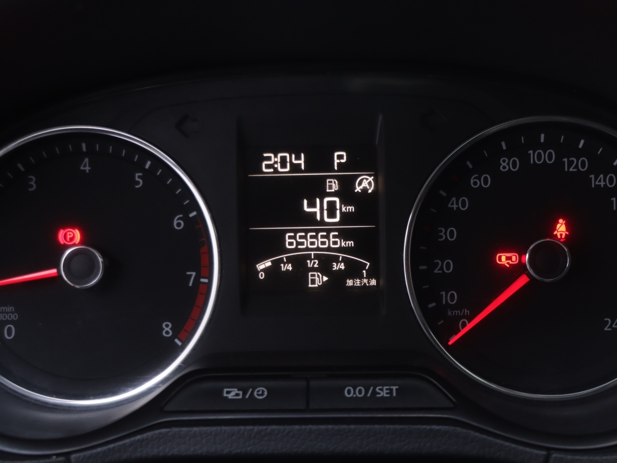 Volkswagen Polo 2018 car image #17