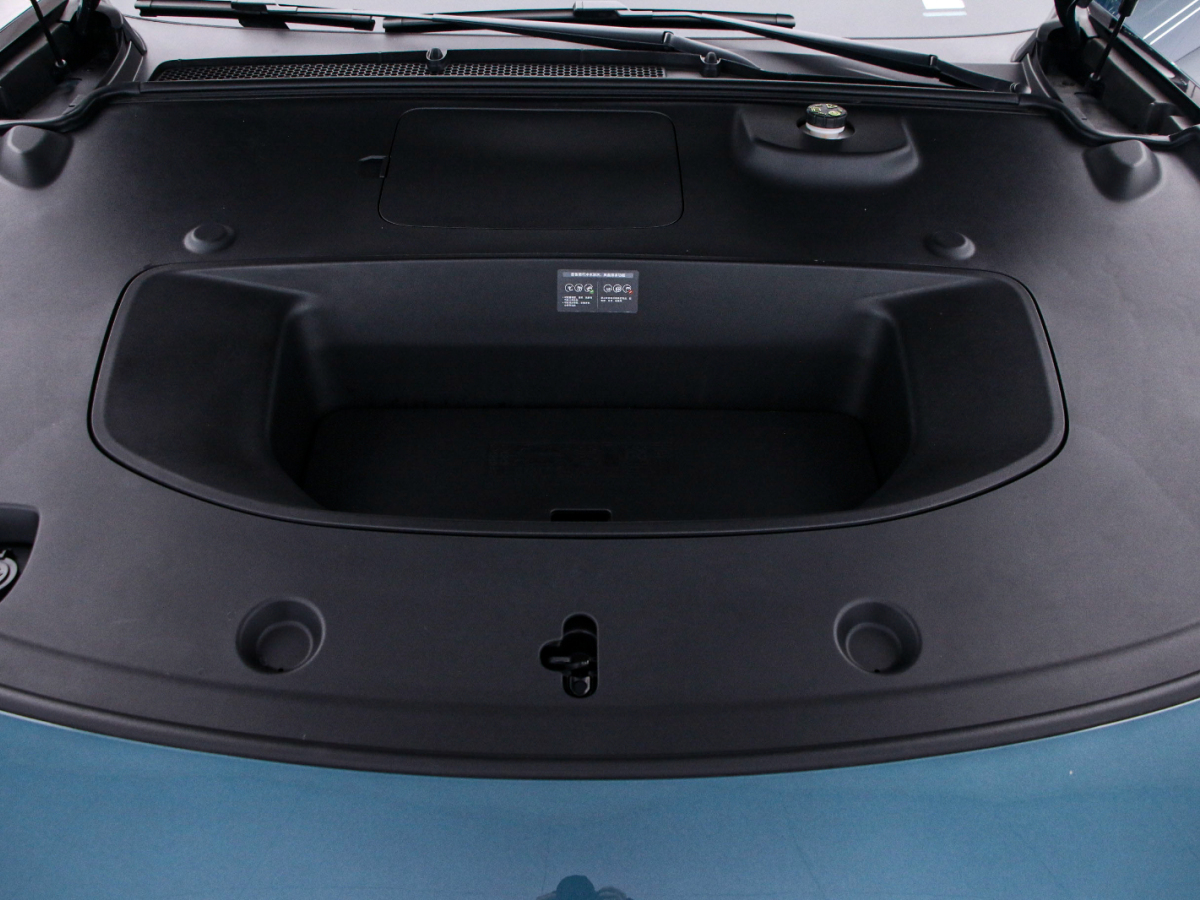 Xpeng P7 2025 صورة سيارة #17