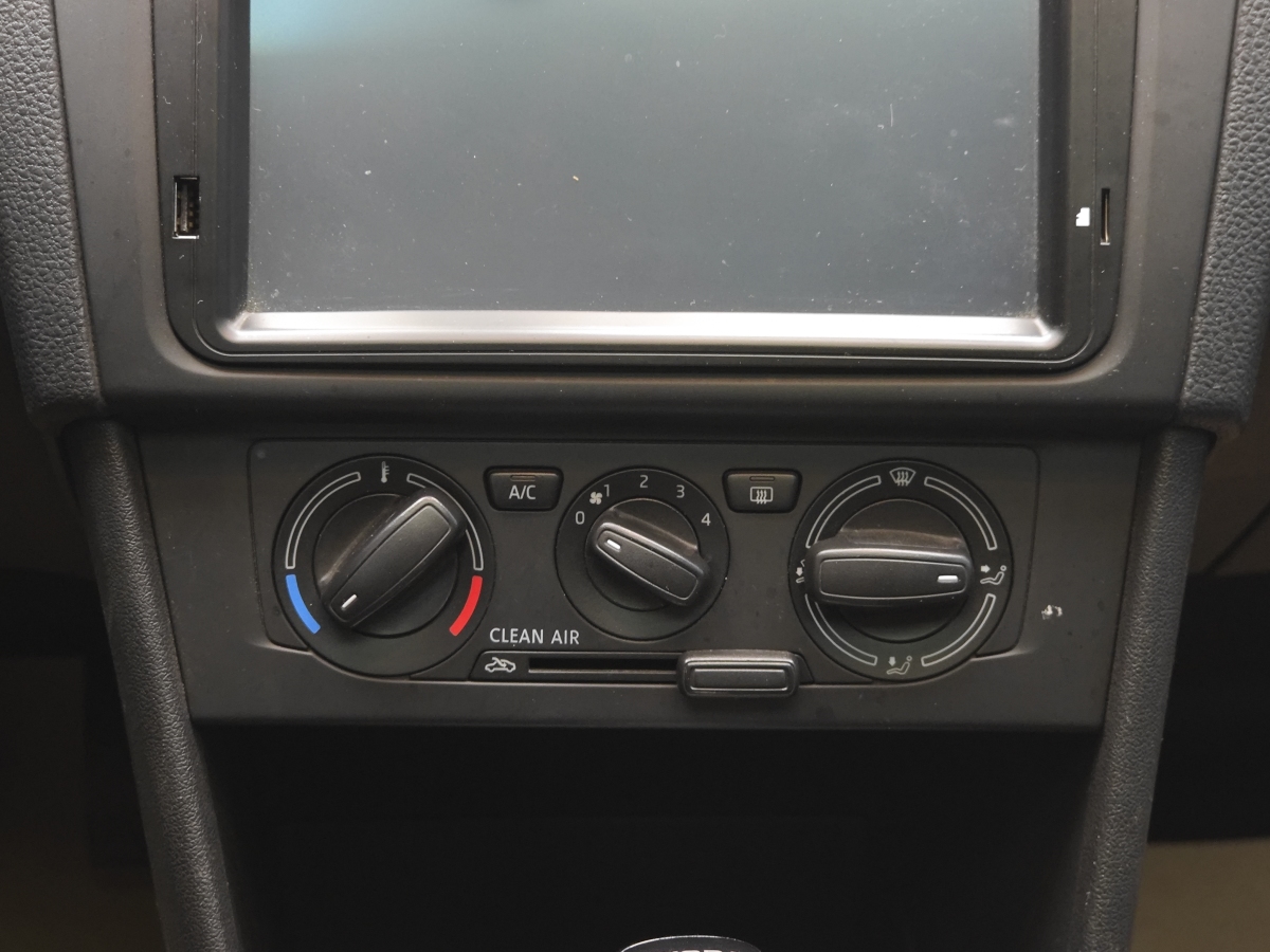 Skoda Rapid Spaceback 2019 car image #17