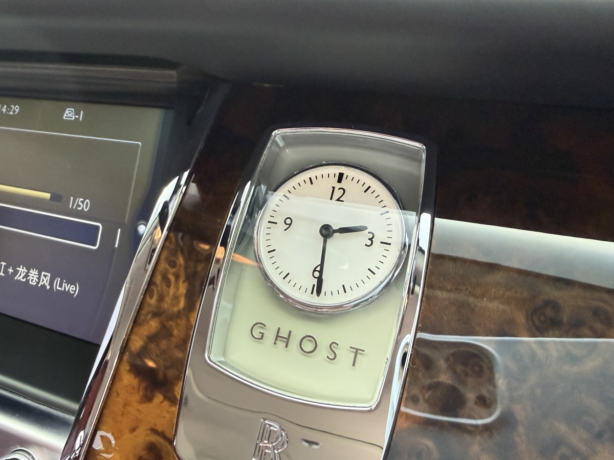 劳斯莱斯 古思特 2011 汽车图片 #17