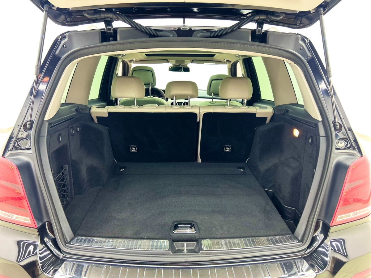 Mercedes-Benz GLK Class 2012 car image #17