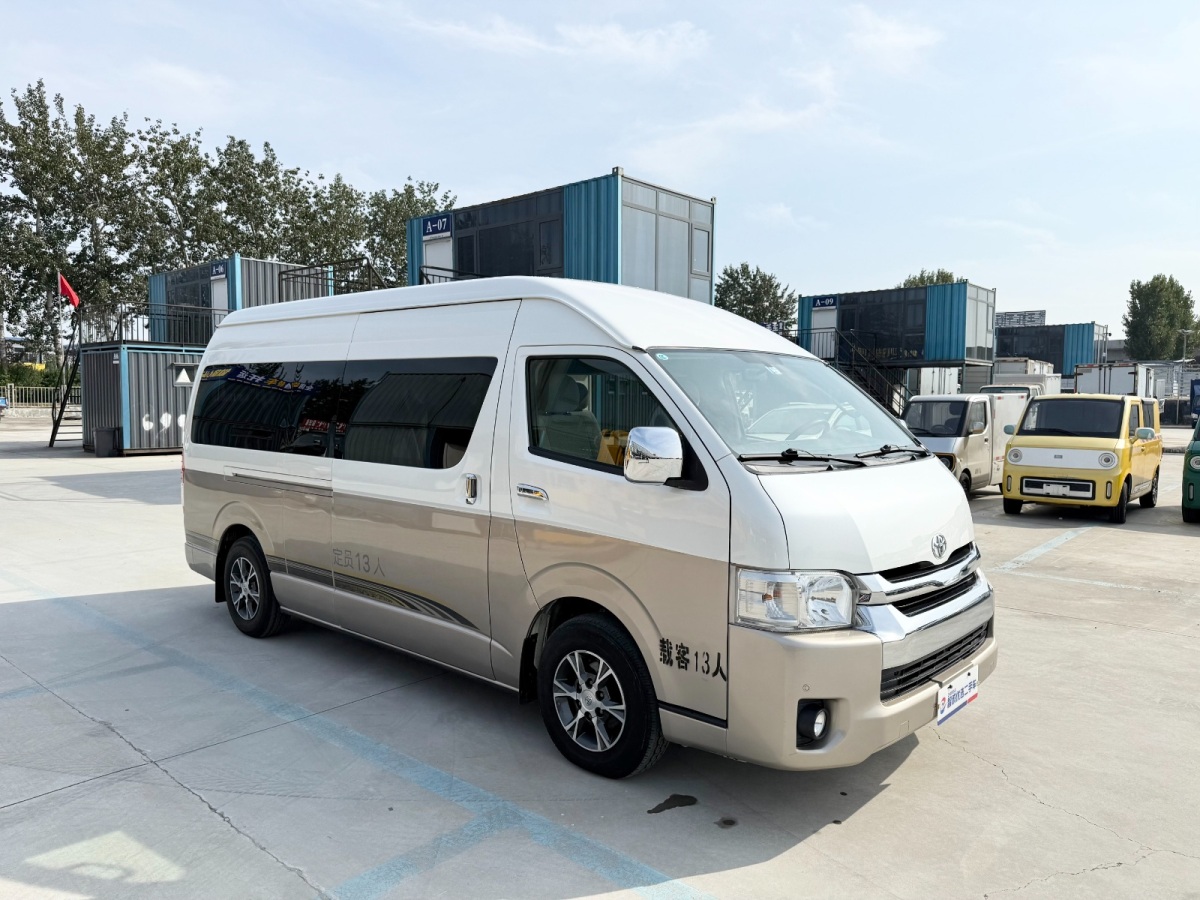 Toyota Hiace 2015 #17 Toyota Hiace 2015 car image #17