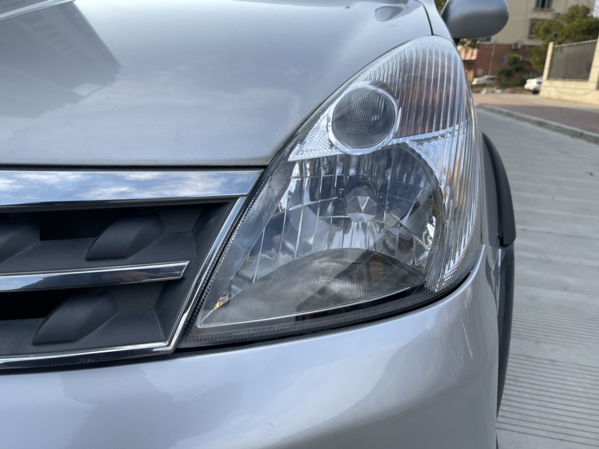 日产 骊威 2013 汽车图片 #17