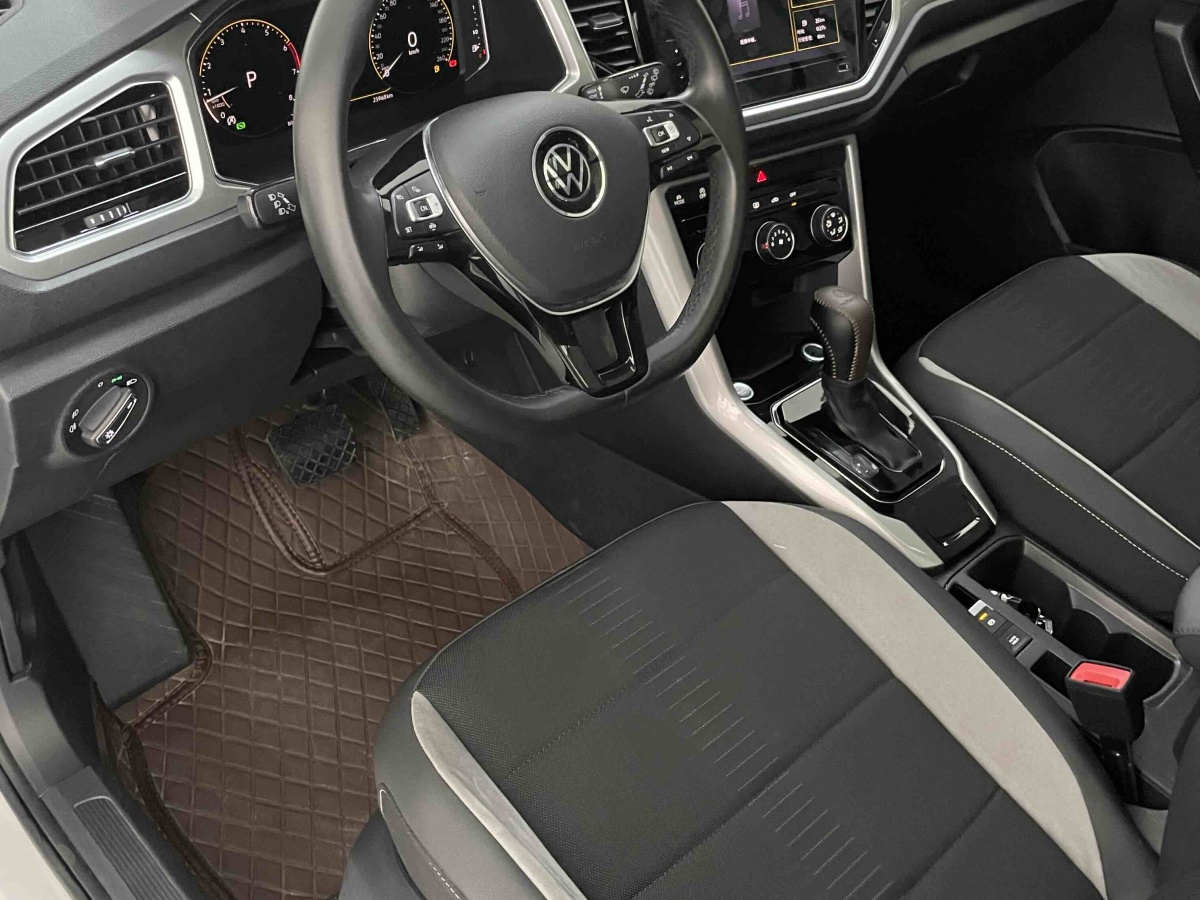 Volkswagen T-Roc 2022 #17 Volkswagen T-Roc 2022 car image #17
