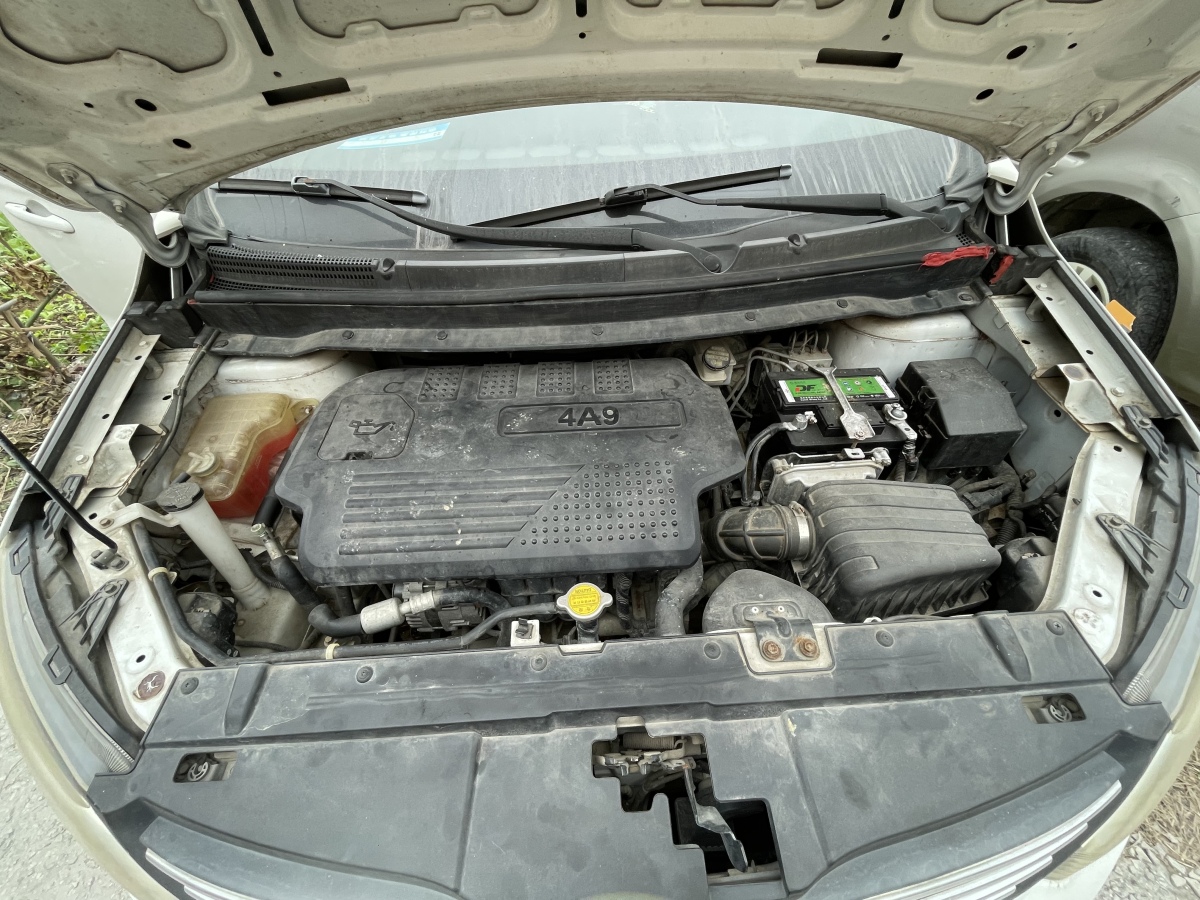 Forthing S500 2016 #17 Forthing S500 2016 car image #17