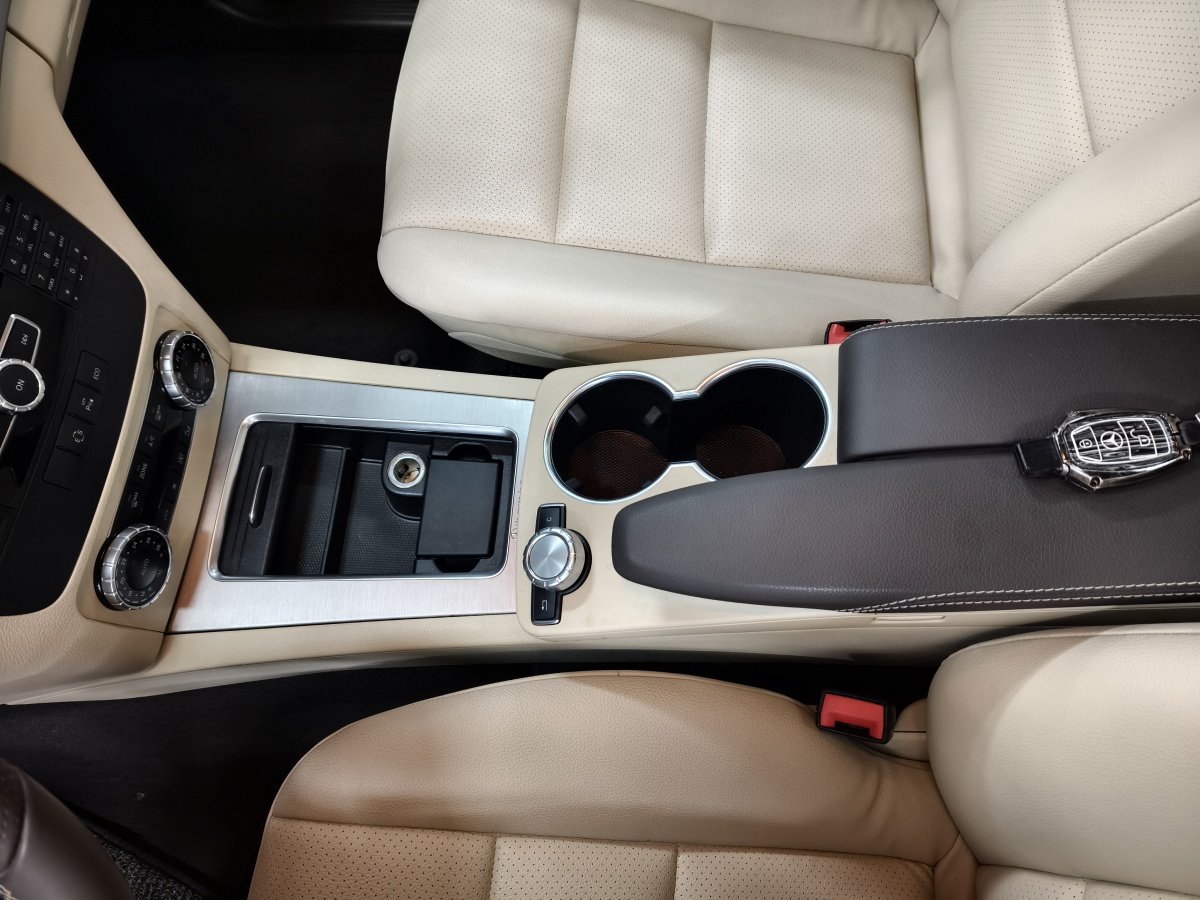 Mercedes-Benz GLK Class 2016 car image #17