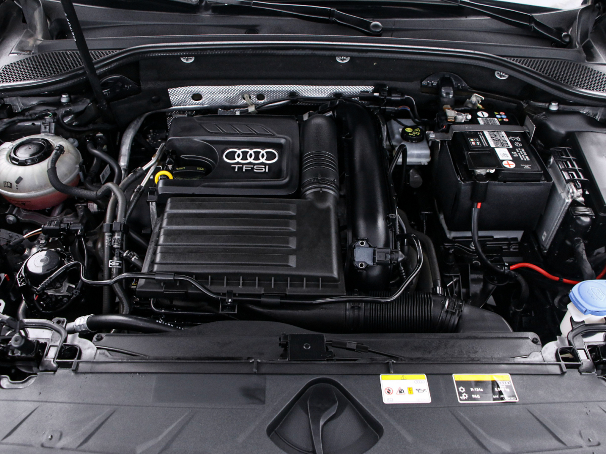 Audi Q2L 2021 immagine di auto #17